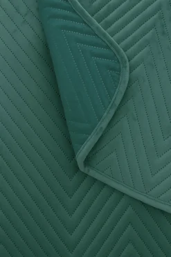 Narzuta dekoracyjna welurowa w jodełkę CHEVRON VELVET 220x240 butelkowa zielona