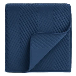 Narzuta dekoracyjna welurowa w jodełkę CHEVRON VELVET 220x240 granatowa