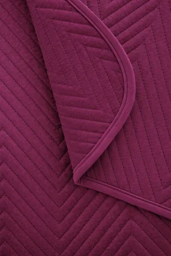 Narzuta dekoracyjna welurowa w jodełkę CHEVRON VELVET 200x220 fuksja