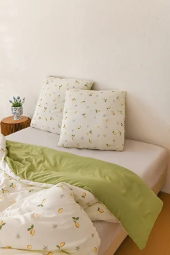 Pościel z mikrofibry biała zielona w cytryny 200x220 3 el. Citrus F24 na zamek bez prasowania