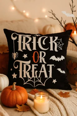Poszewka na poduszkę Halloween czarna z napisem 40x40 TRICK OR TREAT