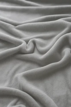 Prześcieradło pluszowe z gumką MIŚ jasne szare 90x200 + 25 cm zakładki