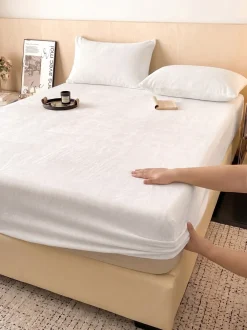 Prześcieradło pluszowe z gumką welur VELVET białe 160x200 + 25 cm zakładki