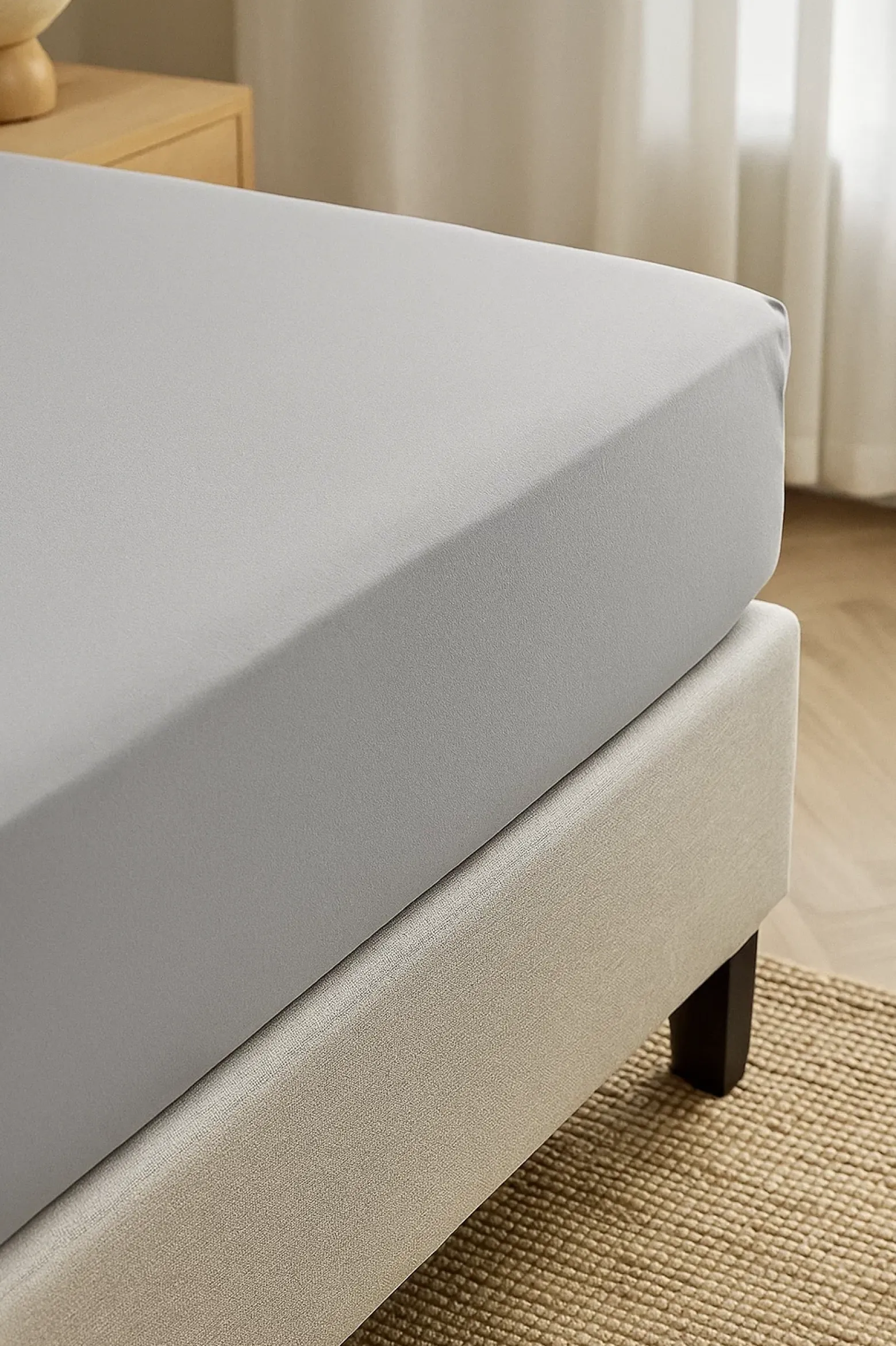 Prześcieradło wodoodporne z gumką jasne szare 180x200
