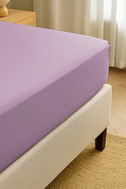 Prześcieradło z gumką z mikrofibry lawendowe jasne fioletowe 200x220