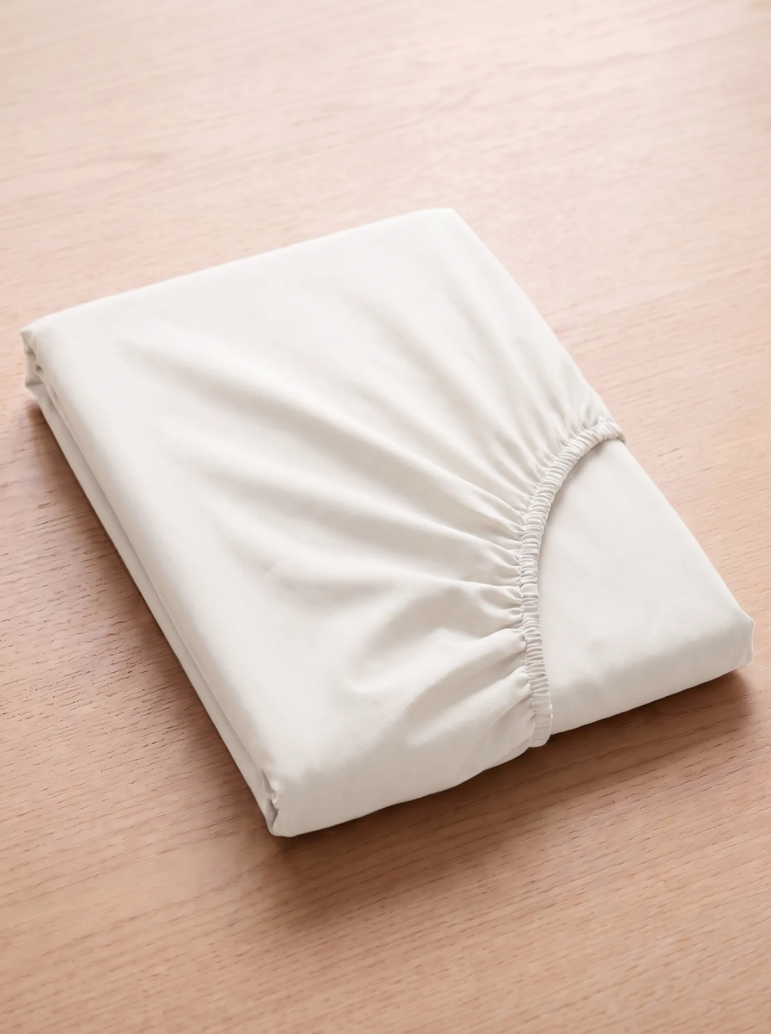 Prześcieradło z gumką z pranej mikrofibry białe off white 90x200 + 26 cm zakładki